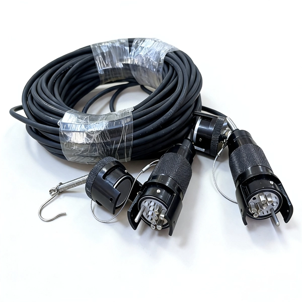 Configuration of outdoor power distribution boxes on construction sites